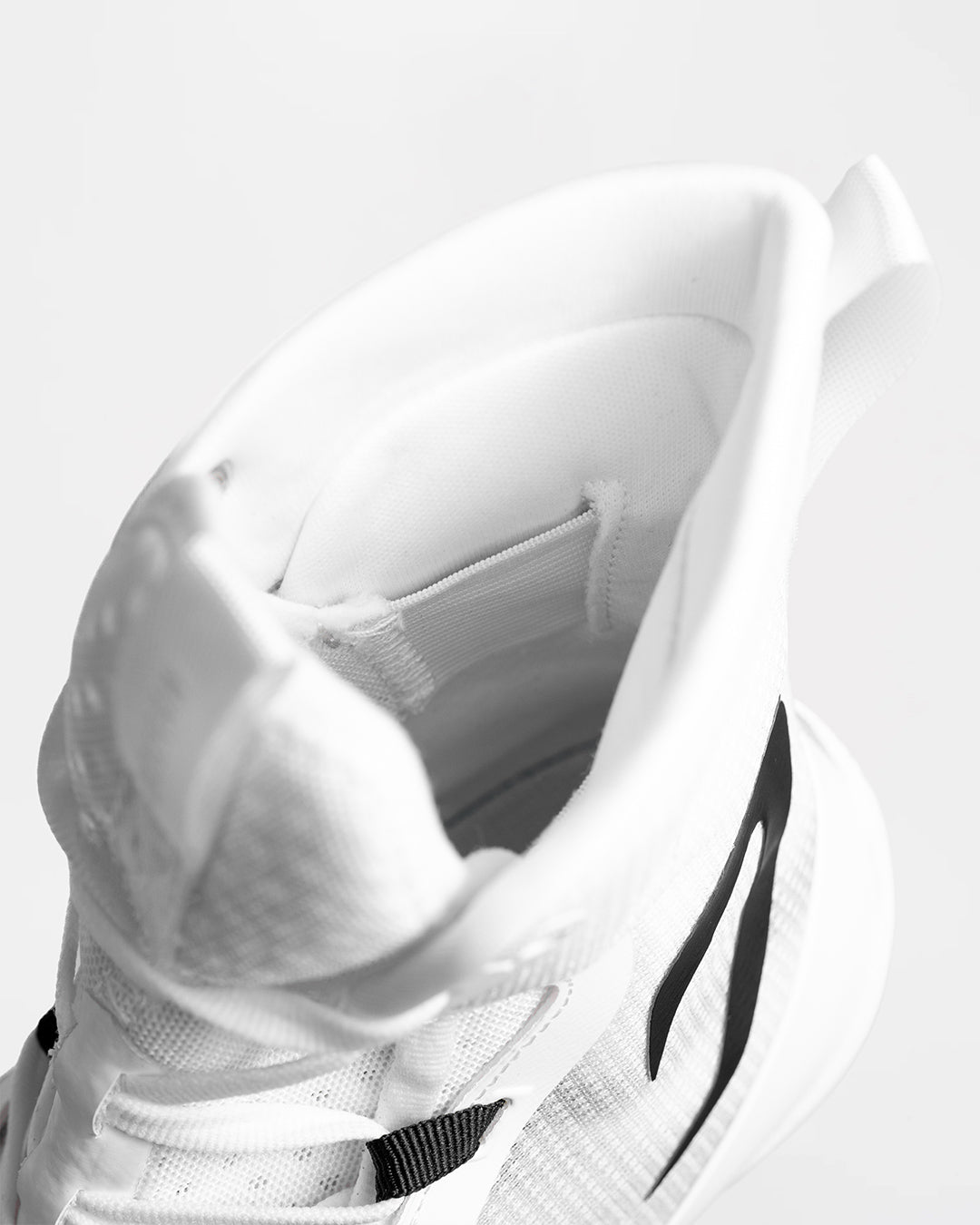 Impello 2.0 Boxing Boots - White/Black | BOXRAW