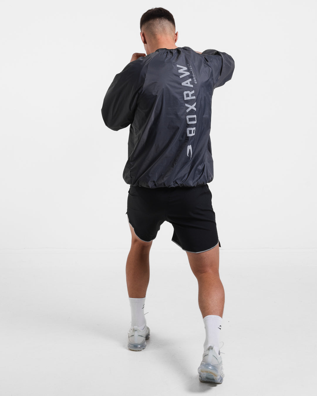 boxraw ジェナーロ・オーバーサイズ・ウィンドブレーカー・クルー Genaro Oversized Windbreaker Crew - Charcoal | BOXRAW