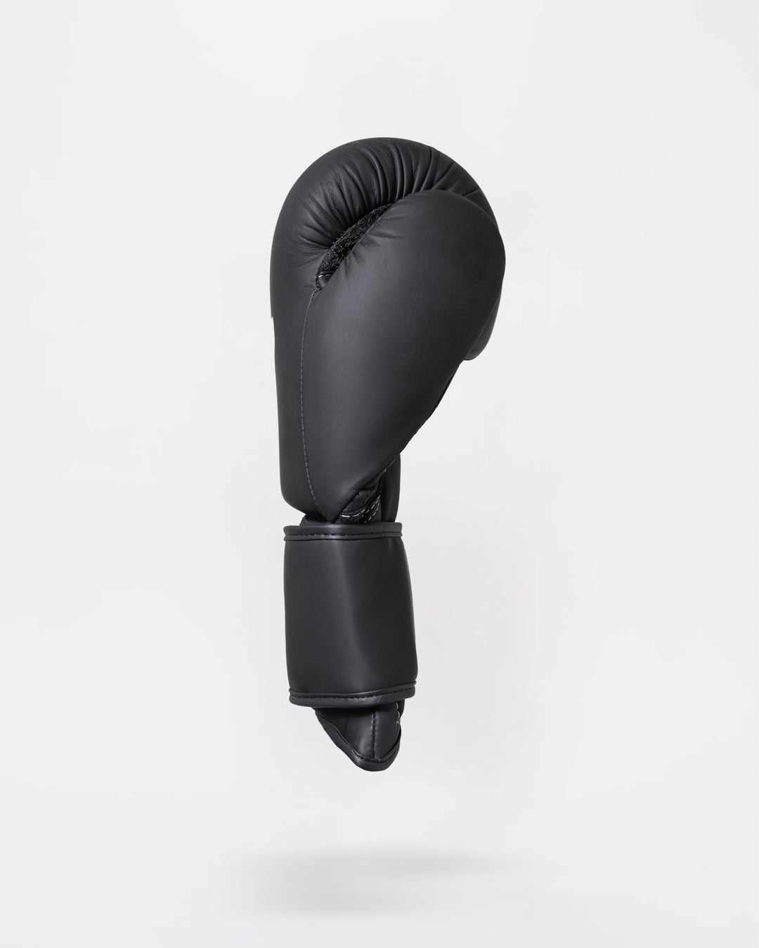 Strike-Seven Strap Boxing Gloves - Black/Charcoal