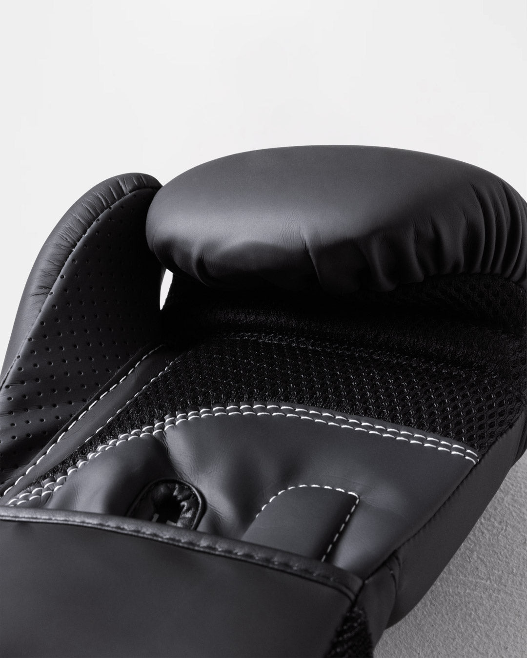 Strike-Seven Strap Boxing Gloves - Black/Charcoal